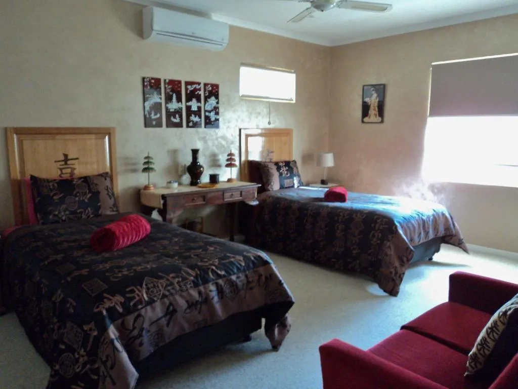 Armadale Cottage Bed & Breakfast Redcliffe