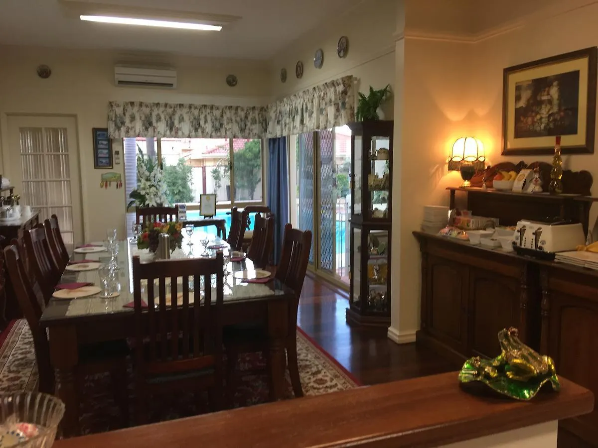 Armadale Cottage Bed & Breakfast Redcliffe