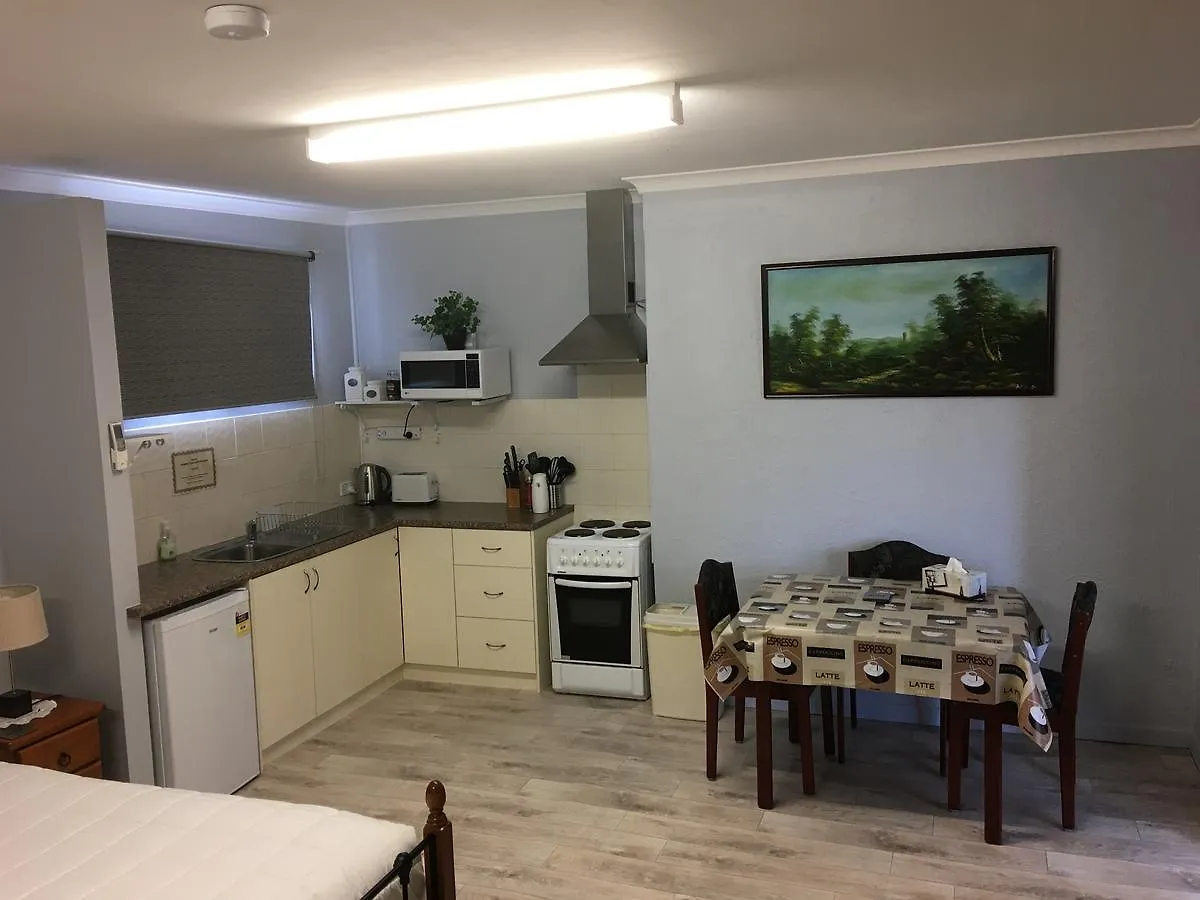 Armadale Cottage Bed & Breakfast Redcliffe